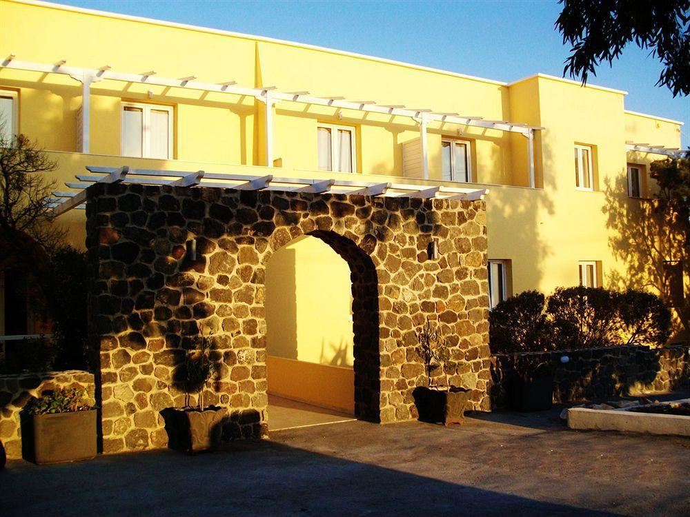 Zorbas Hotel Santorini Pýrgos Buitenkant foto