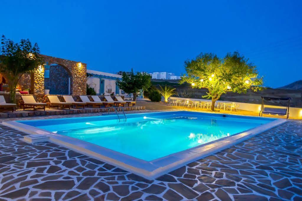 Zorbas Hotel Santorini Pýrgos Buitenkant foto