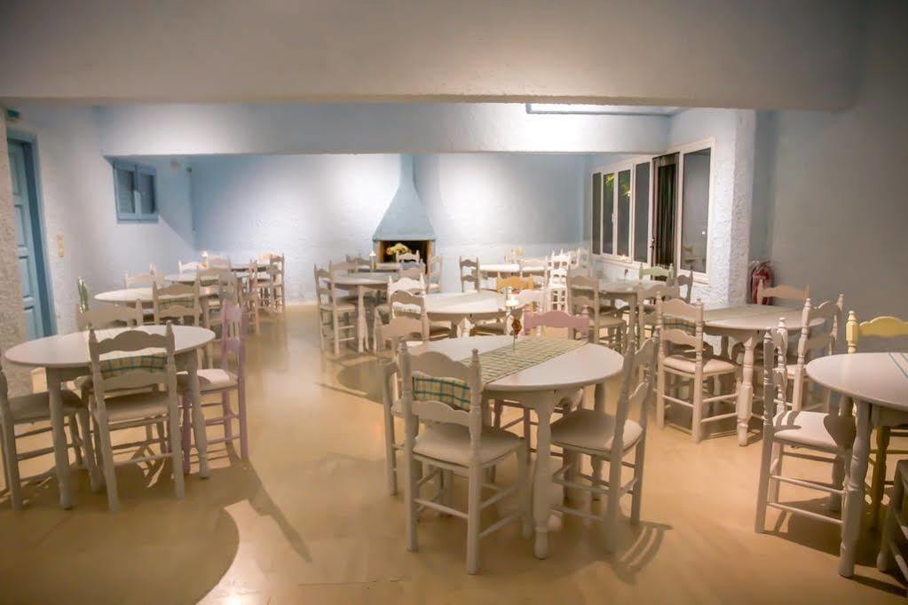 Zorbas Hotel Santorini Pýrgos Buitenkant foto