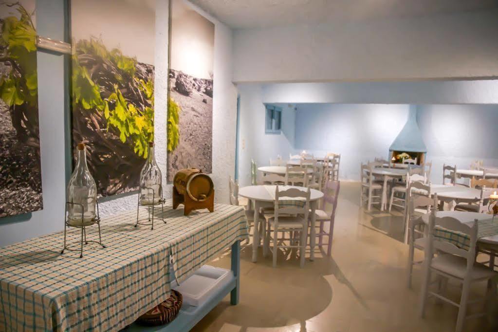 Zorbas Hotel Santorini Pýrgos Buitenkant foto