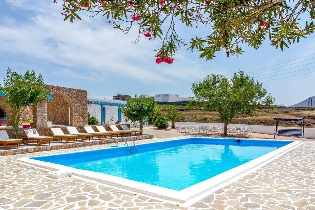 Zorbas Hotel Santorini Pýrgos Buitenkant foto