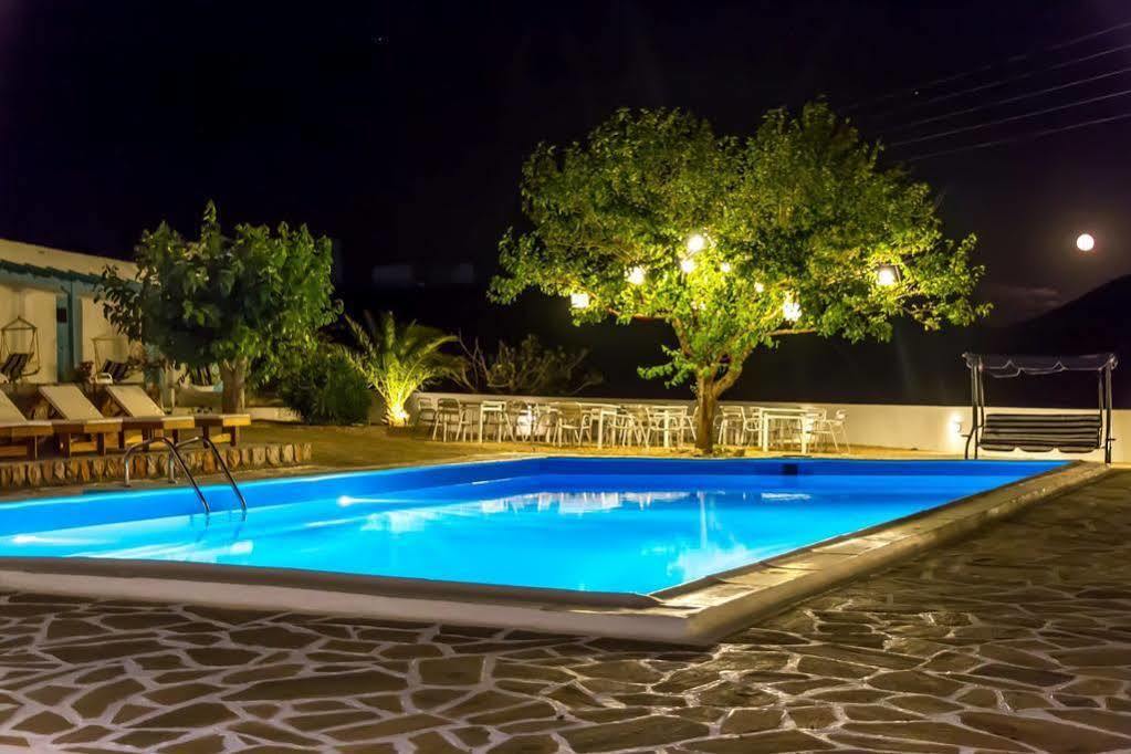 Zorbas Hotel Santorini Pýrgos Buitenkant foto